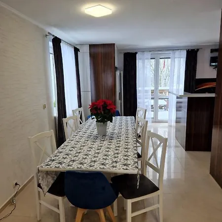 Apartament Zamiejski Ryn Ryn (Warmian-Masurian)